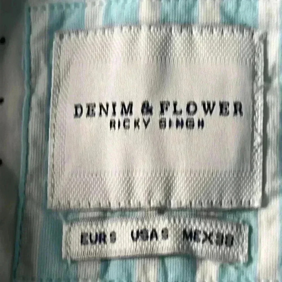Denim & Flower Ricky Singh Light Blue White Striped Button Front Top Size S - Picture 5 of 8